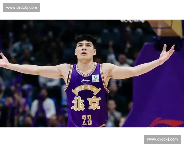CBA 重磅转会!陈国豪接近加盟山东,辽宁续约张峻豪,张文逸留队 CBA 重磅转会!陈国豪接近加盟山东,辽宁续约张峻豪,张文逸留队