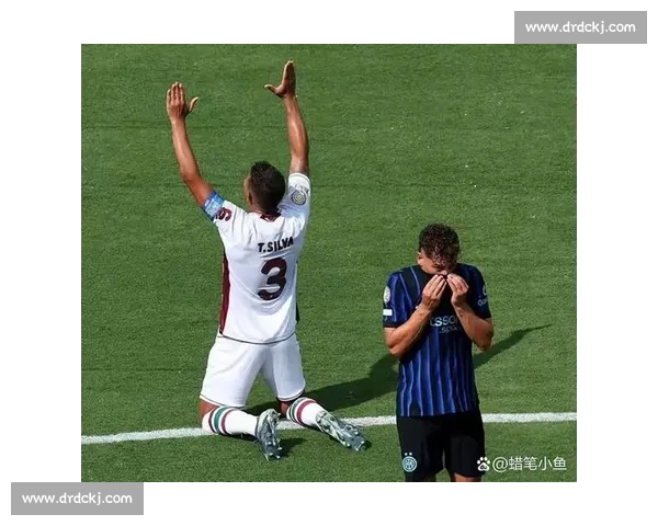 乌斯塔里神扑点球!迈阿密世俱杯首战零封 乌斯塔里神扑点球!迈阿密世俱杯首战零封