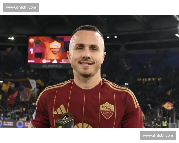 罗马诺确认:利雅得新月敲定特奥转会,2500 万欧 + 2000 万欧年薪创纪录 罗马诺确认:利雅得新月敲定特奥转会,2500 万欧 + 2000 万欧年薪创纪录